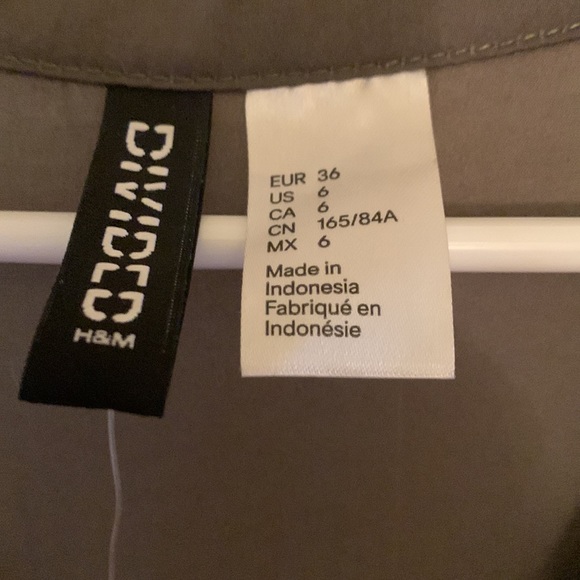Divided H&M Oversized shirt Sz 6 - Picture 3 of 4